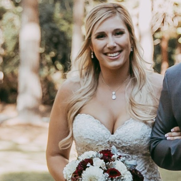 Meet your Posher, Julia - Picture 1 of 1